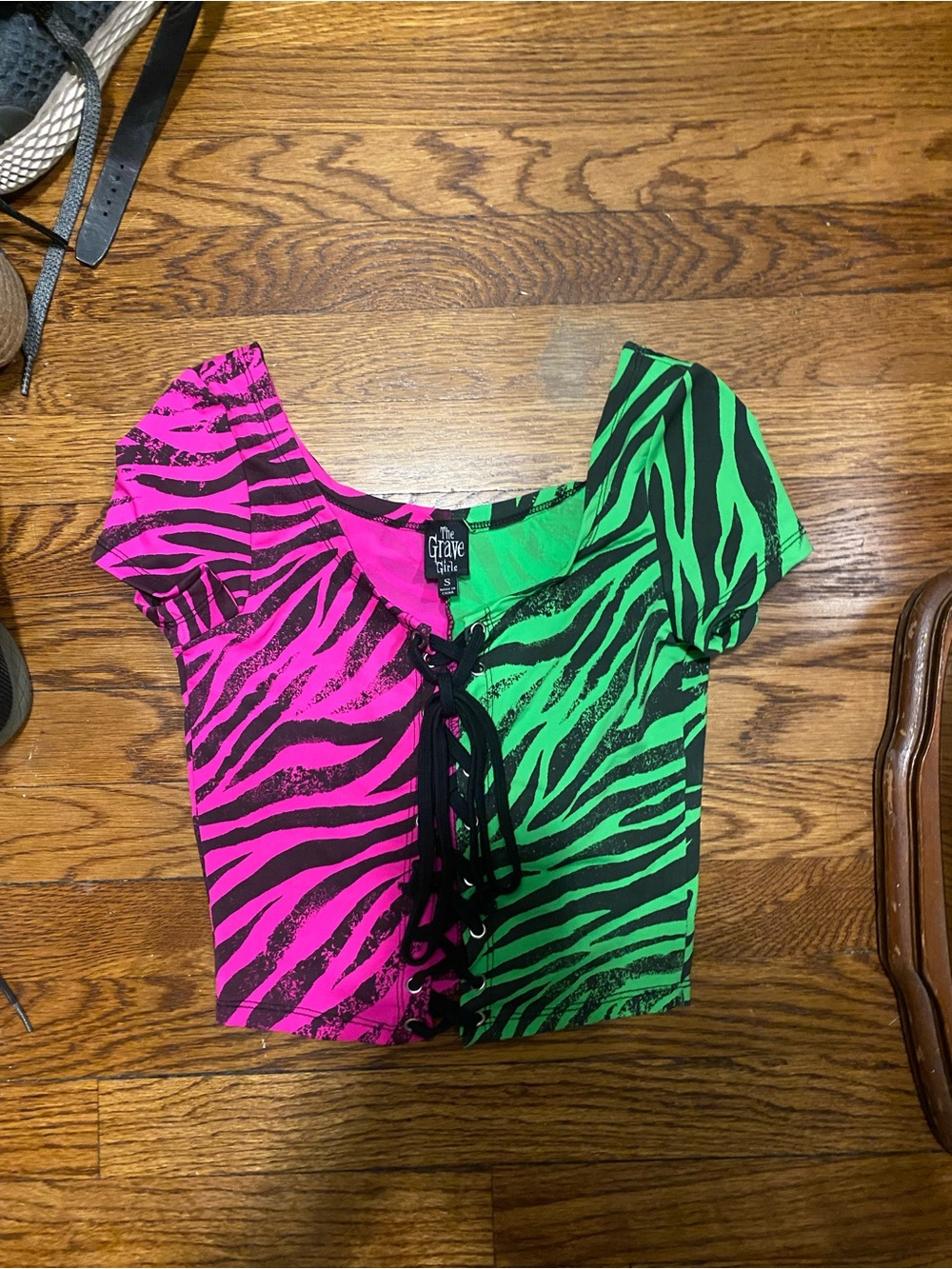 The grave girls top